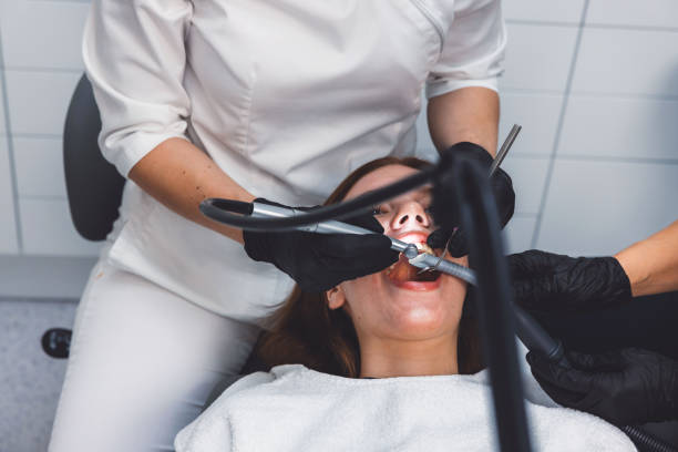 Best Weekend Emergency Dental Services in Country Clu, MO